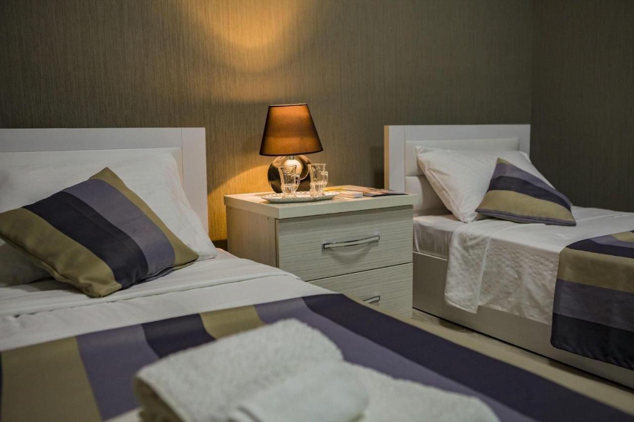 Twins Hotel Tiflis Dış mekan fotoğraf
