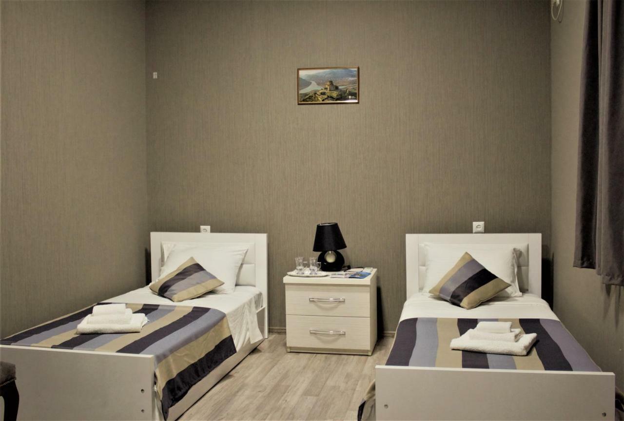 Twins Hotel Tiflis Dış mekan fotoğraf