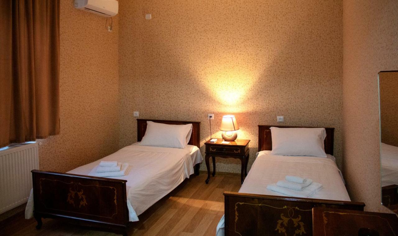 Twins Hotel Tiflis Dış mekan fotoğraf