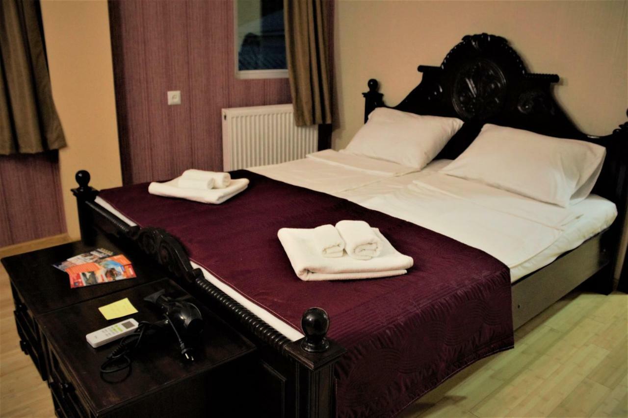Twins Hotel Tiflis Dış mekan fotoğraf