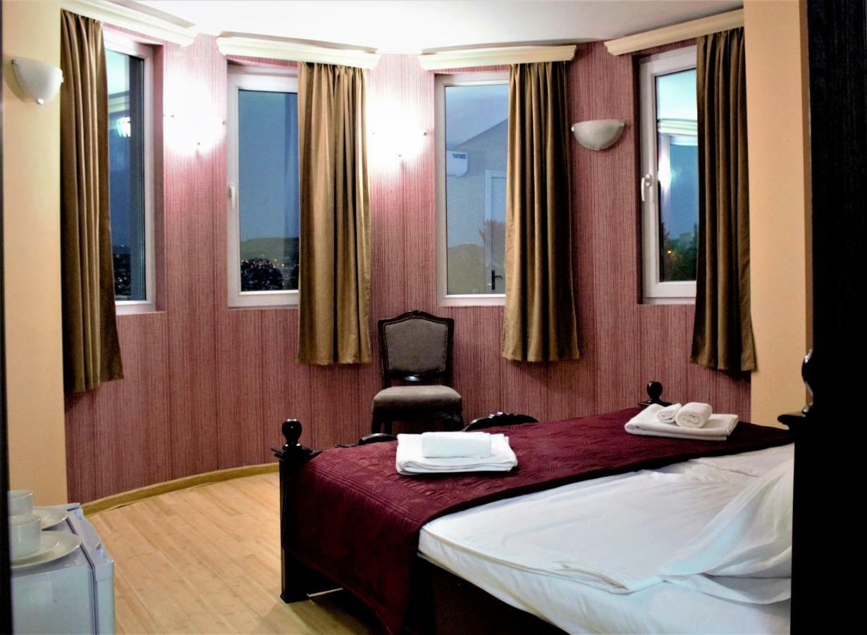Twins Hotel Tiflis Dış mekan fotoğraf